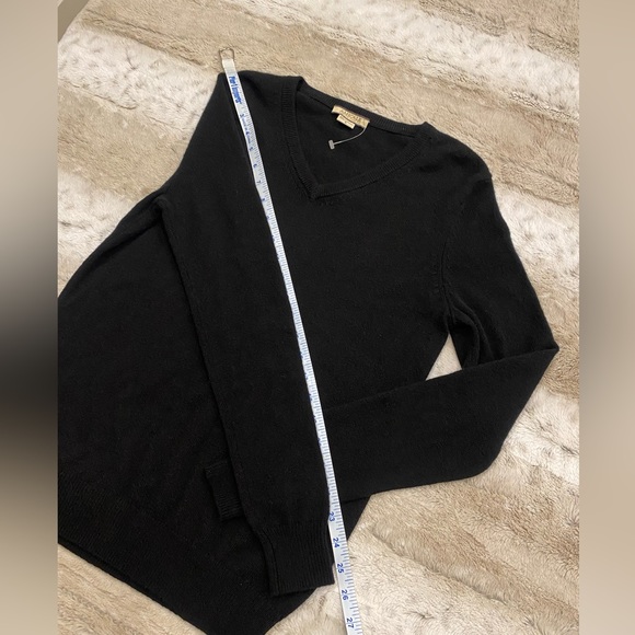 NWOT💝AMICALE Cashmere V-Neck Sweater Size S - Picture 11 of 14